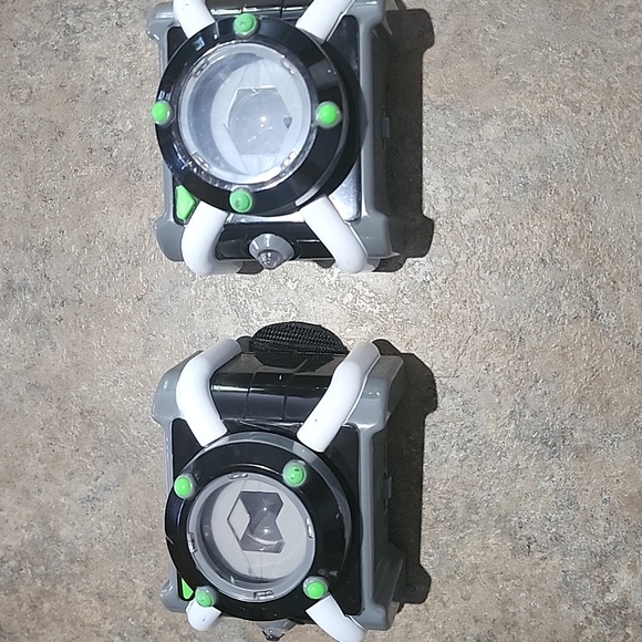 Ben 10 Omnitrix Wrist Toy WORKS Cartoon Network Ben Ten Tennyson Alien Watch - Picture 1 of 5